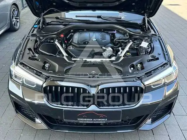 2023 BMW 523