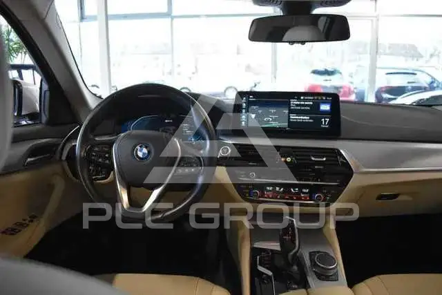 2023 BMW 523