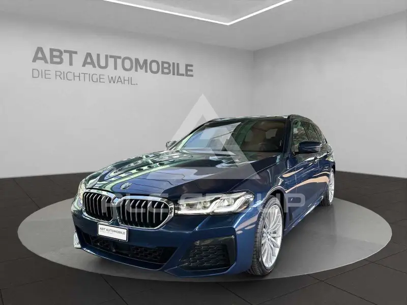 2023 BMW 523