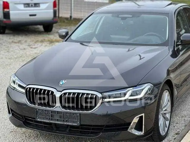 2023 BMW 523