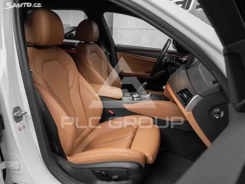 2023 BMW 523
