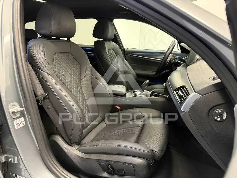 2023 BMW 523