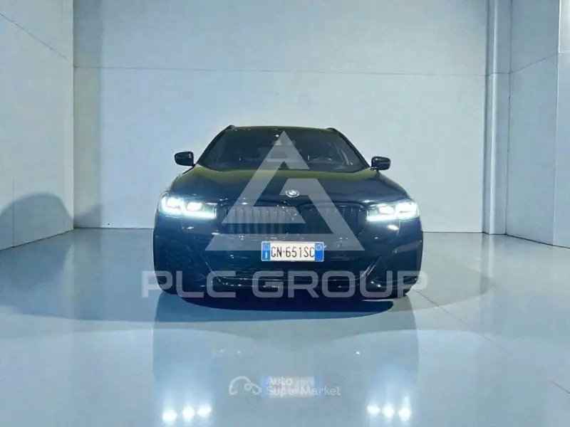 2023 BMW 523