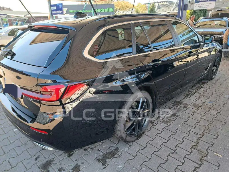 2023 BMW 523