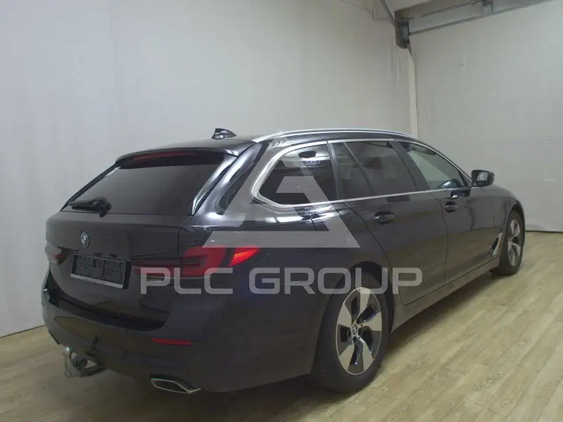 2023 BMW 523