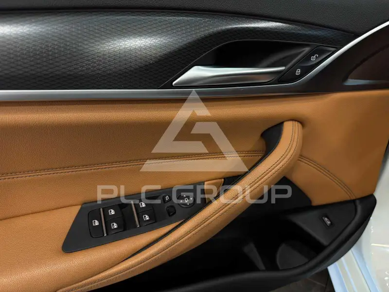 2023 BMW 523