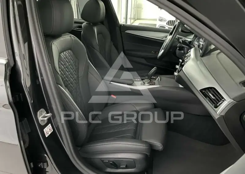 2023 BMW 523