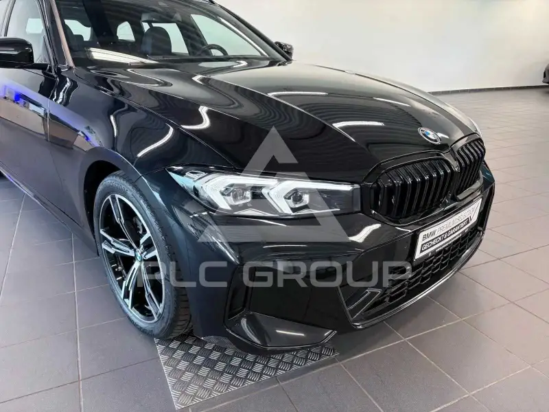 2023 BMW 330
