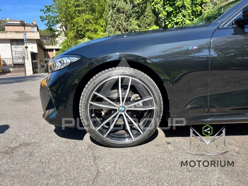 2023 BMW 330