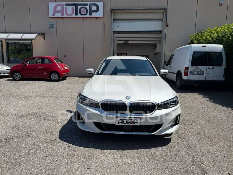 2023 BMW 330