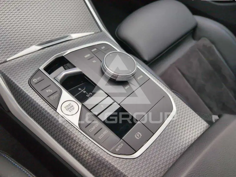 2023 BMW 330