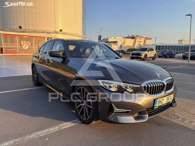 2023 BMW 330