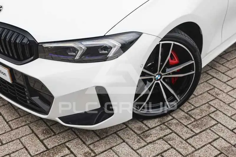 2023 BMW 330