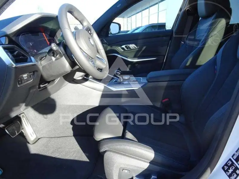 2023 BMW 330