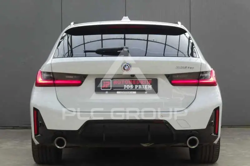 2023 BMW 330