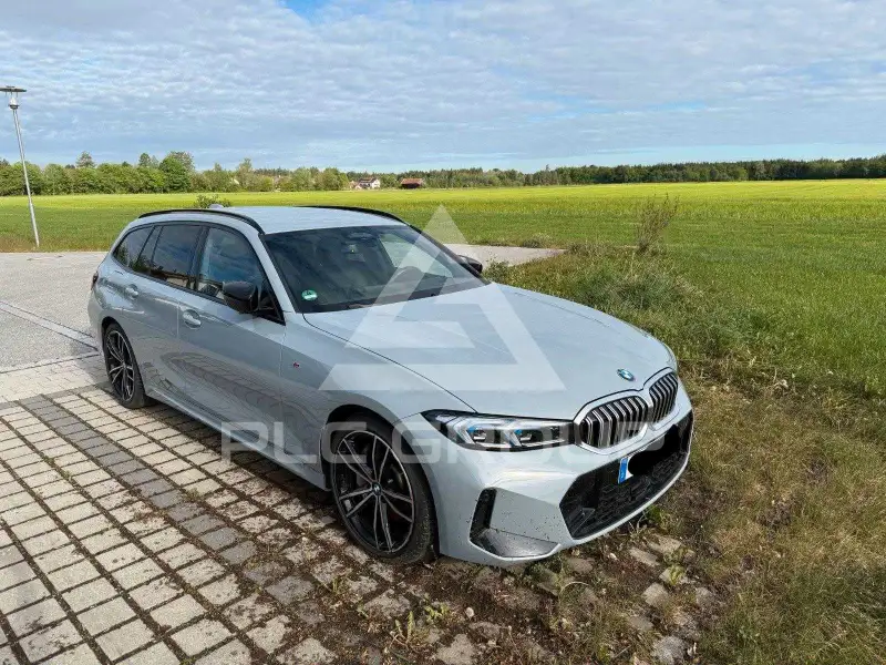 2023 BMW 330
