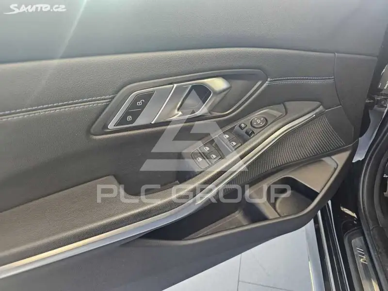 2023 BMW 330