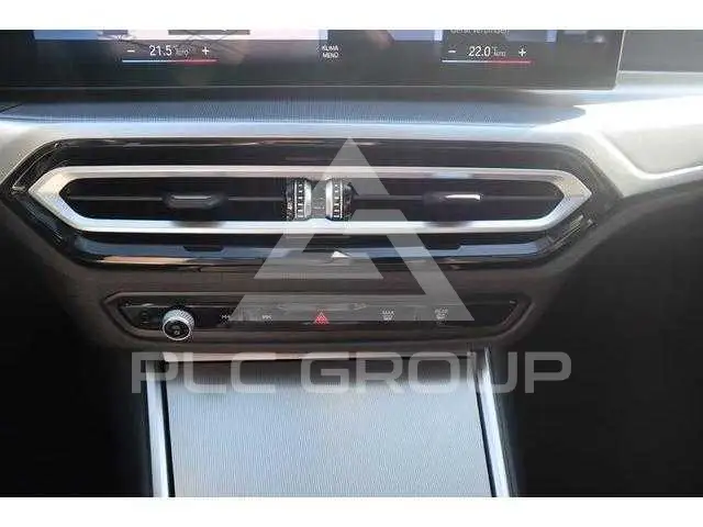 2023 BMW 330