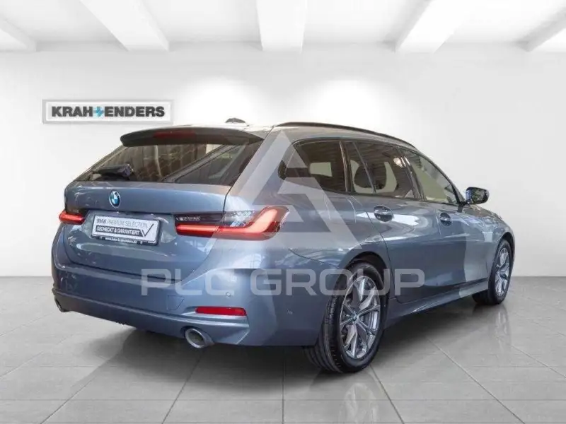 2023 BMW 330