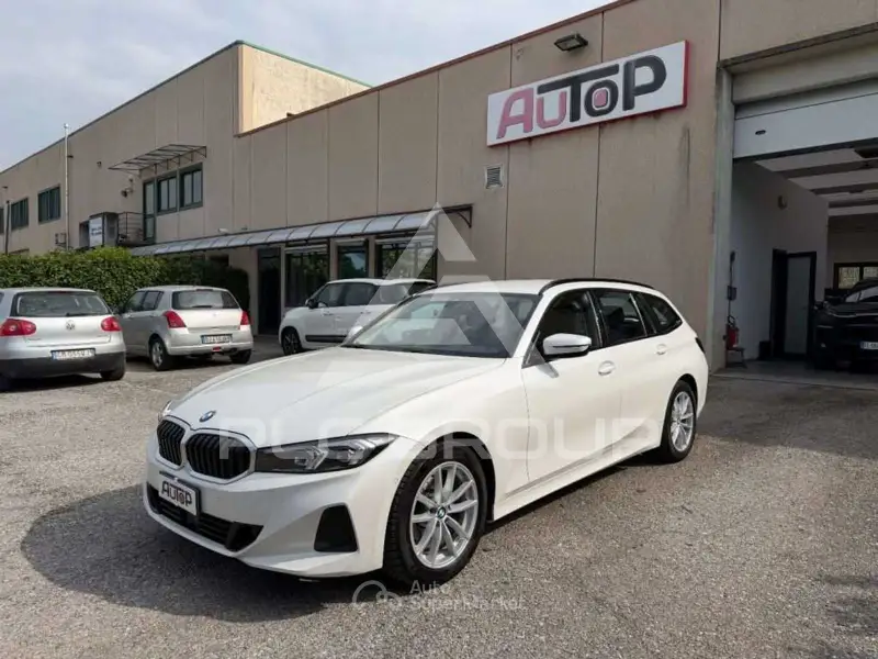 2023 BMW 330