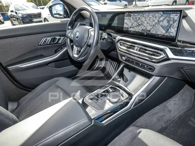 2023 BMW 330