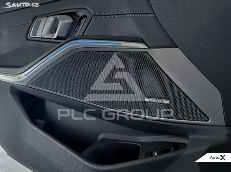 2023 BMW 330