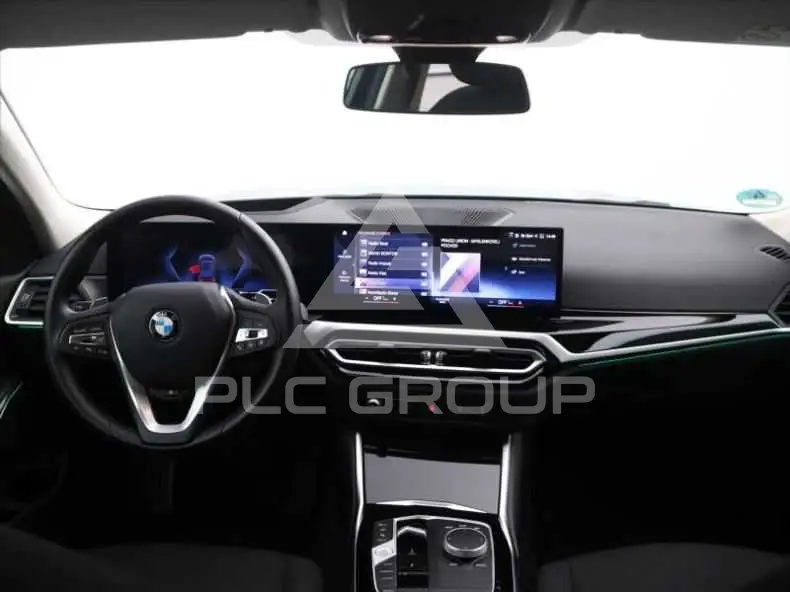 2023 BMW 330