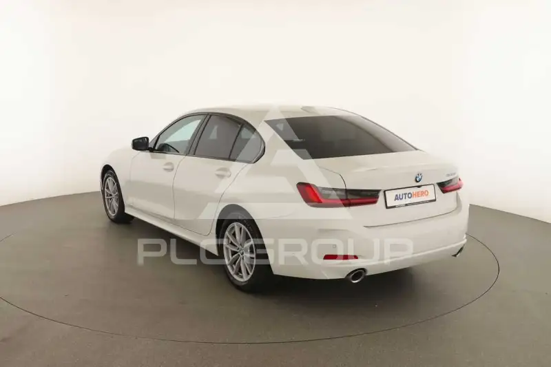 2023 BMW 330