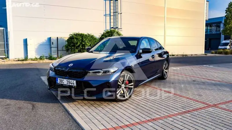 2023 BMW 330