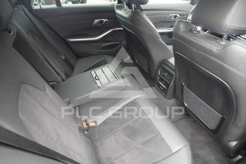 2023 BMW 330