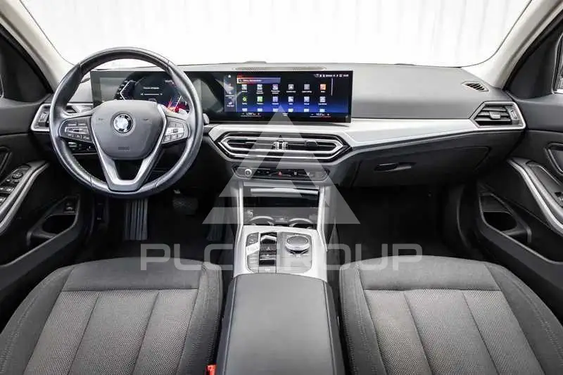 2023 BMW 330