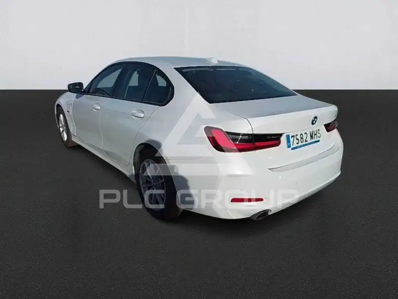 2023 BMW 330