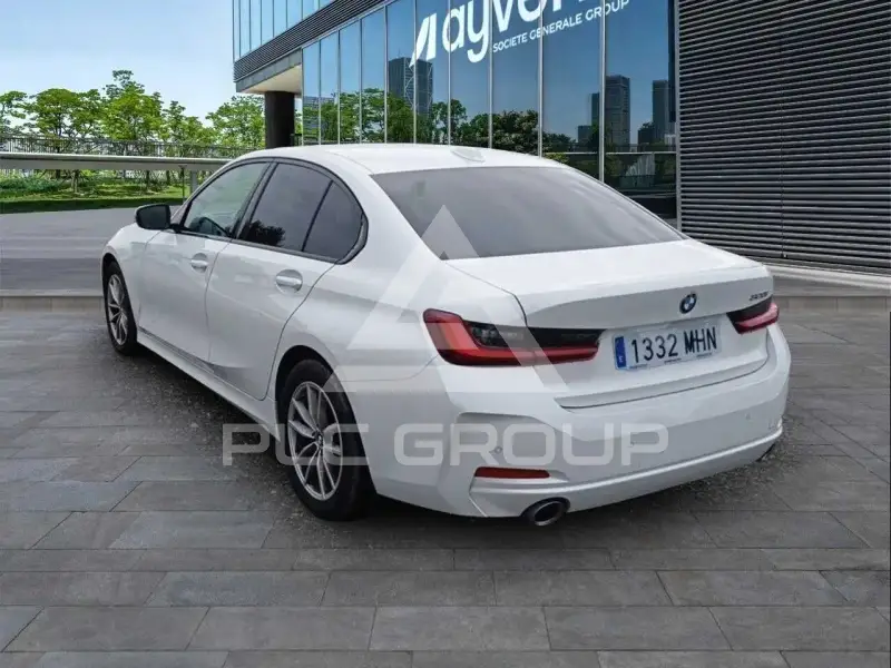 2023 BMW 330