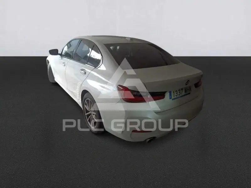 2023 BMW 330