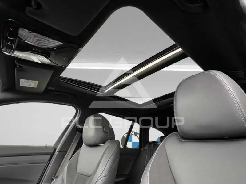 2023 BMW 330