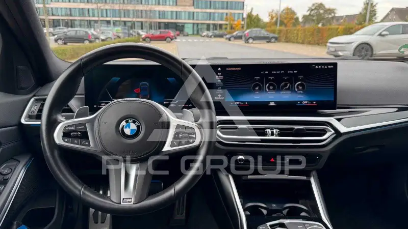 2023 BMW 330