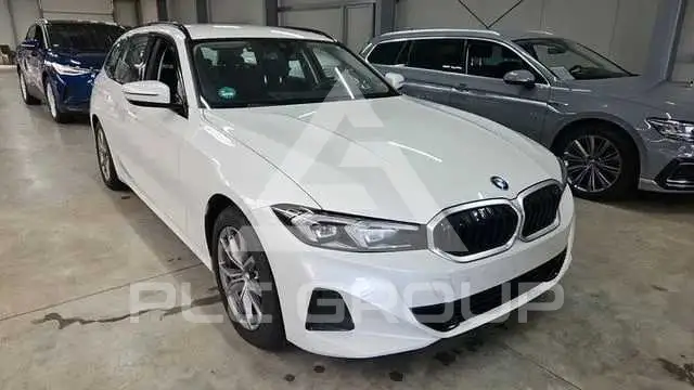 2023 BMW 330