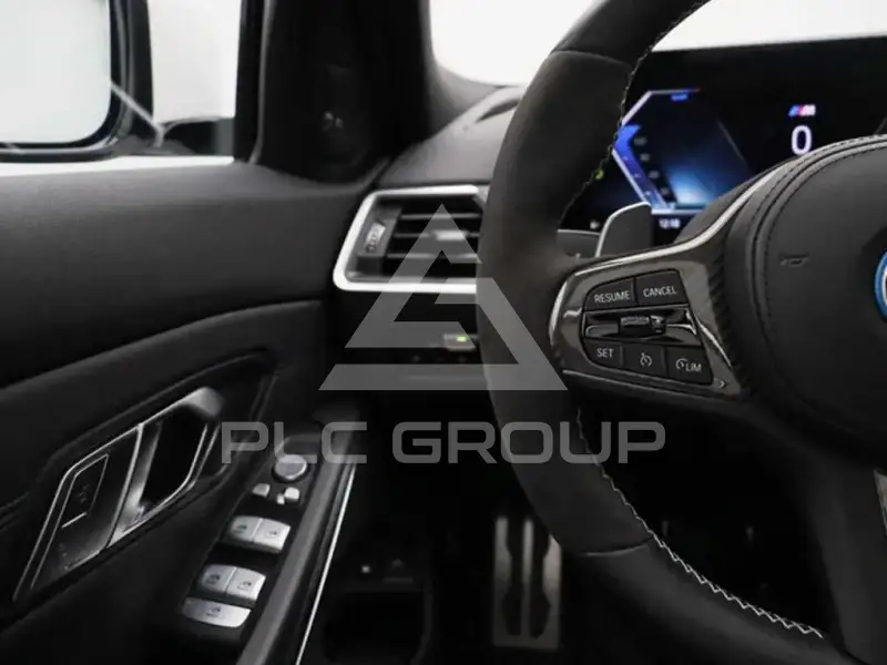 2023 BMW 330