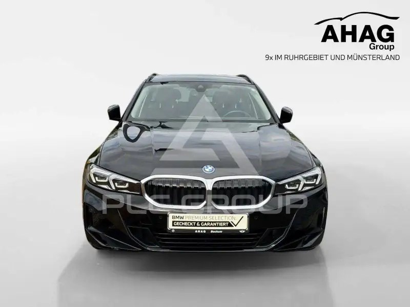 2023 BMW 330