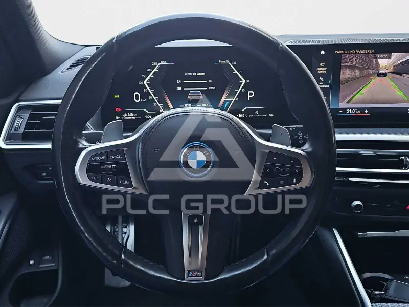 2023 BMW 330