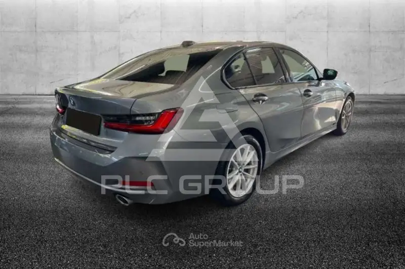 2023 BMW 330