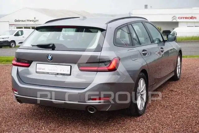 2023 BMW 330