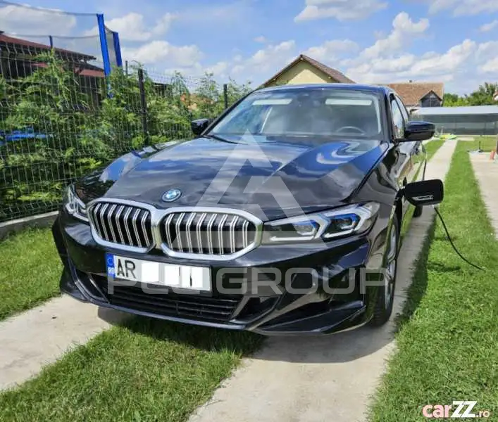 2023 BMW 330