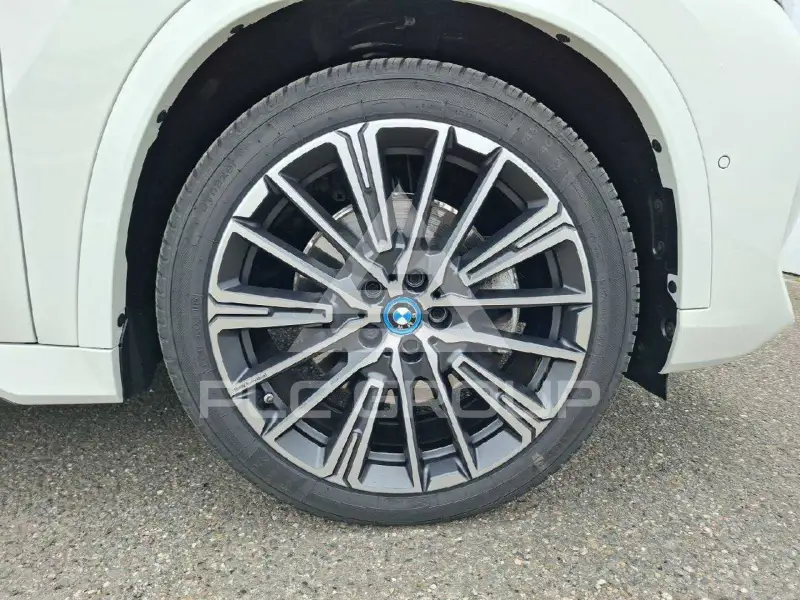 2023 BMW X1
