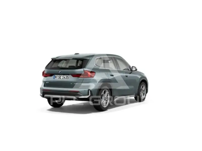 2023 BMW X1