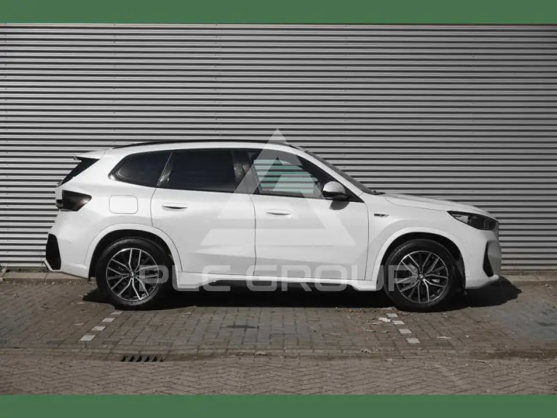 2023 BMW X1