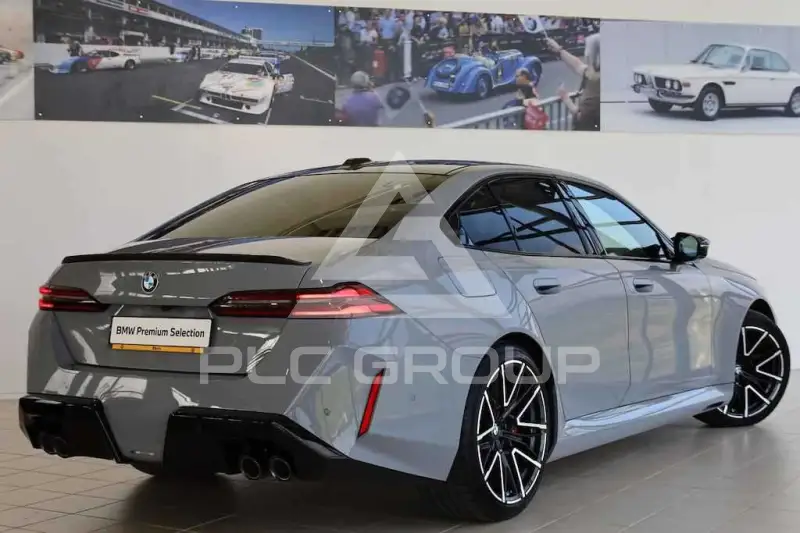 2023 BMW M5