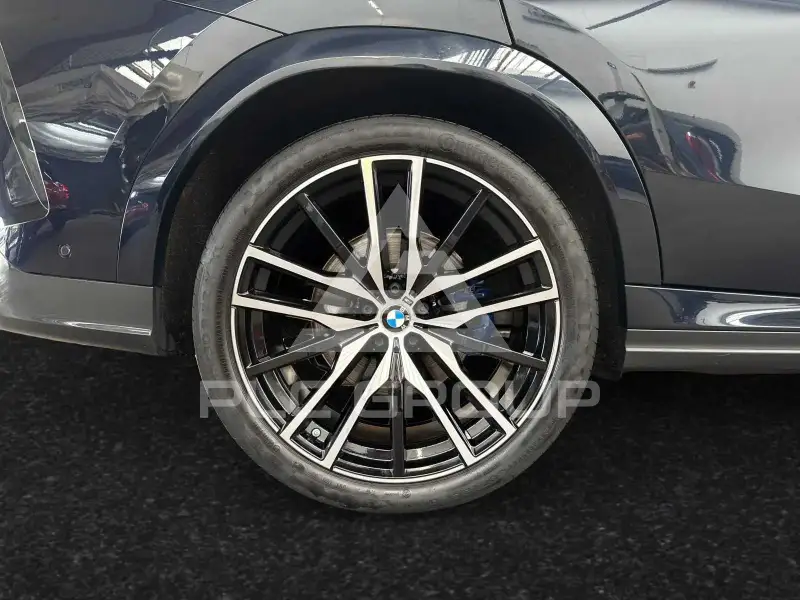 2023 BMW X6