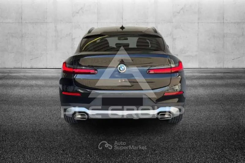2023 BMW X4