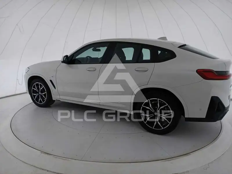 2023 BMW X4